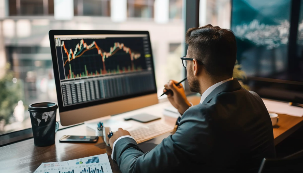 ¿Cómo influyen las noticias financieras en el cambio de dólares? Consejos esenciales